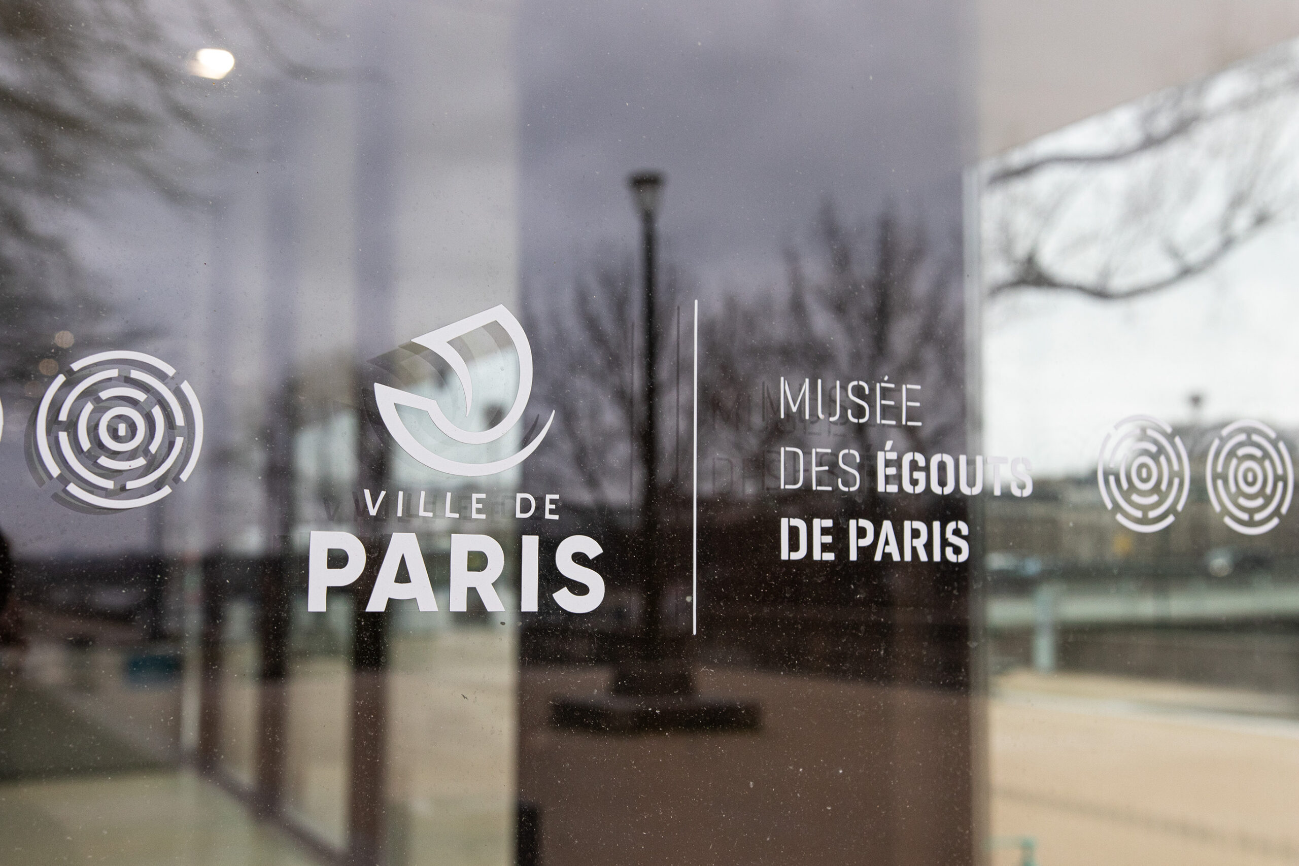« Plastique, je te quitte » — Musée des Égouts de Paris, 2023
